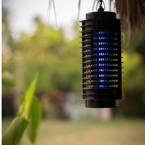 лампа за комари